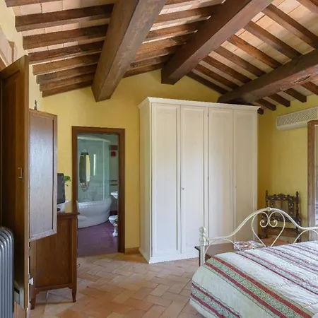 Bed & Breakfast La Valle Dei Casali Com