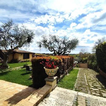 La Valle Dei Casali Com Frühstückspension