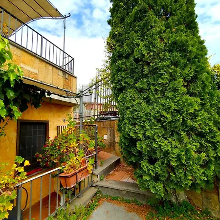 Frühstückspension La Valle Dei Casali Com 3*