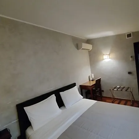 La Valle Dei Casali Com Frühstückspension Rom