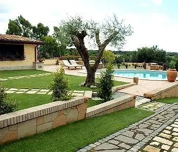 Frühstückspension La Valle Dei Casali Com 3*